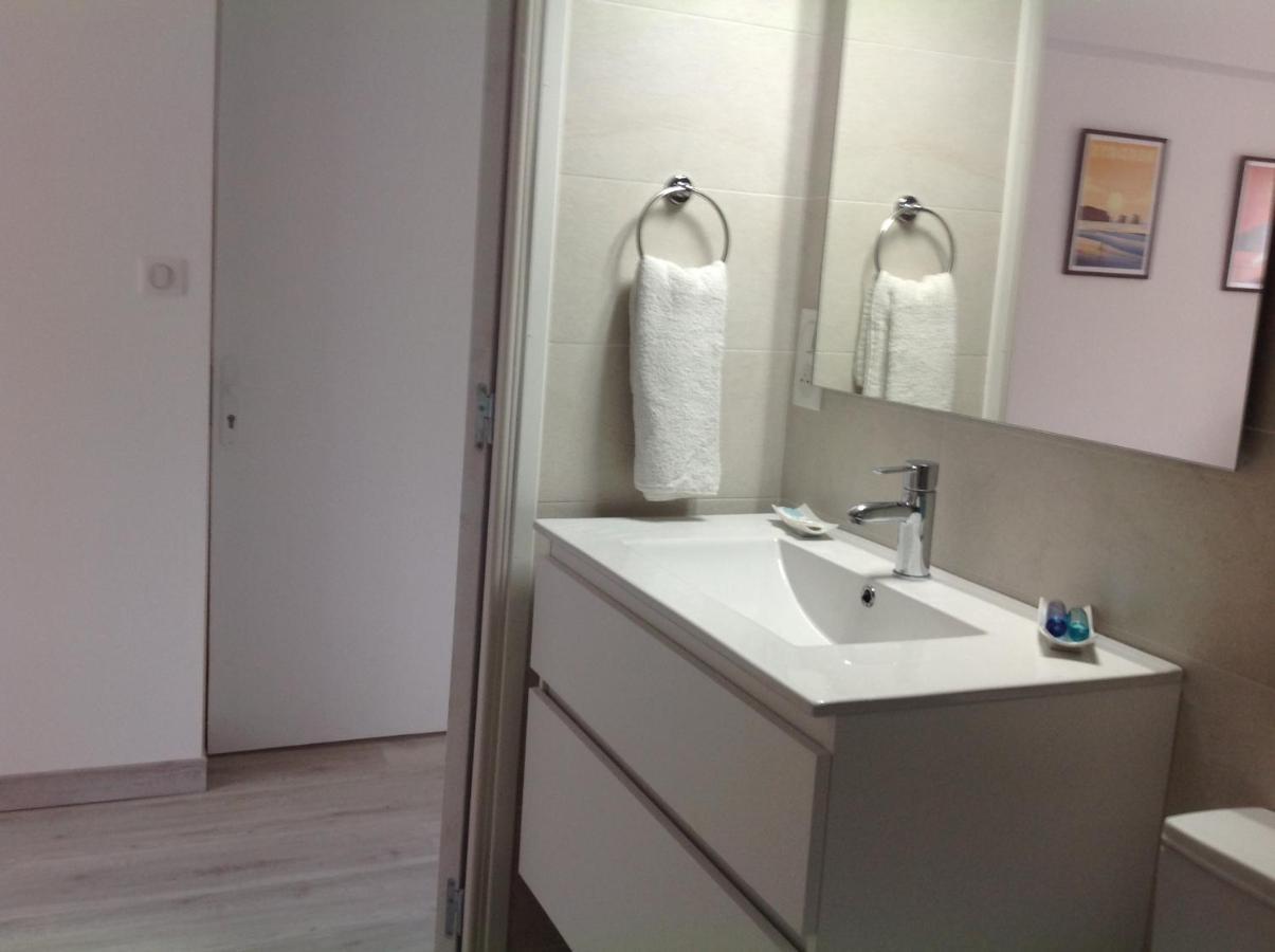 Chambre Double Avec Salle De Bain Privative Hendaye Luaran gambar