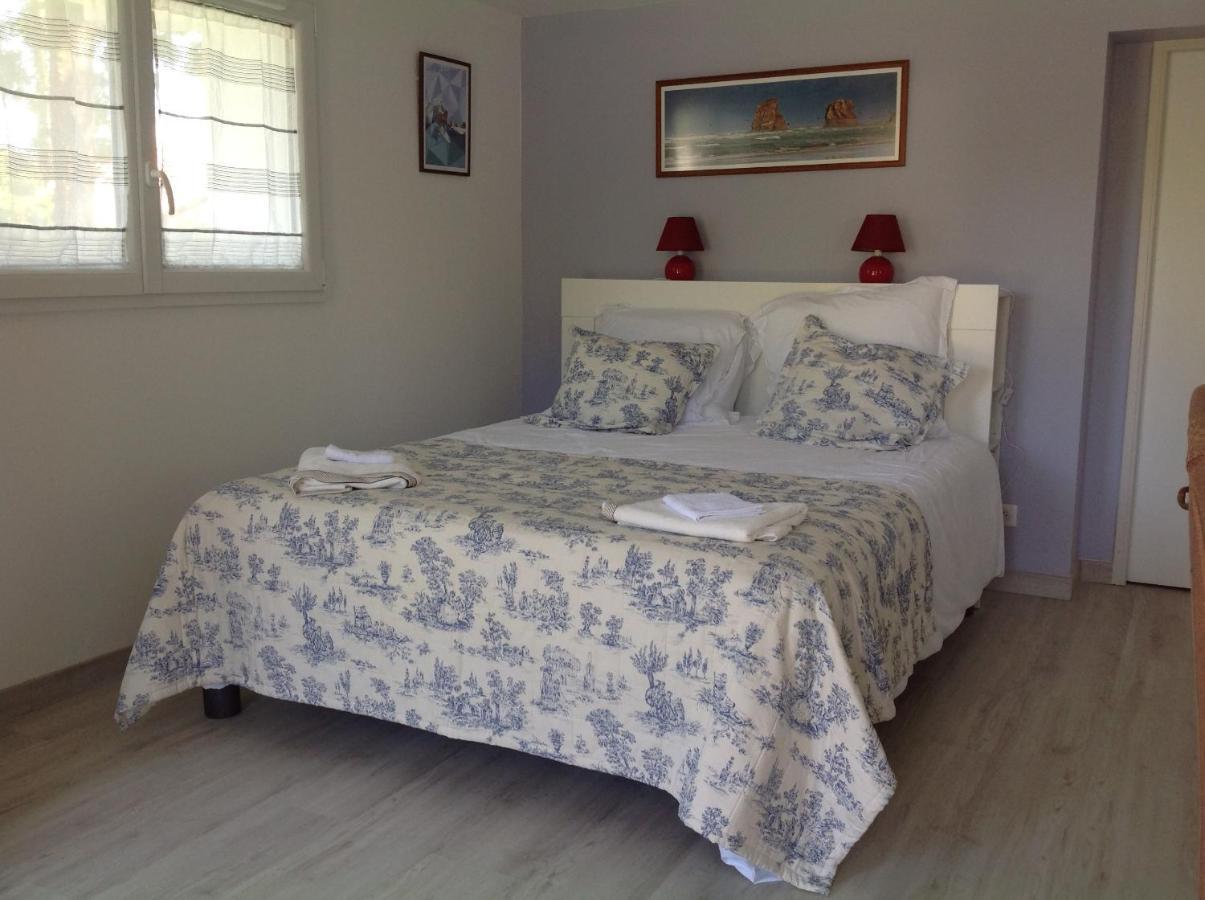 Chambre Double Avec Salle De Bain Privative Hendaye Luaran gambar
